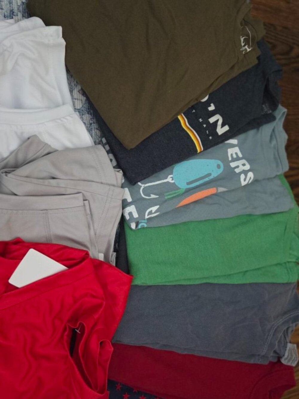 Men's Size Medium Bulk Shirt